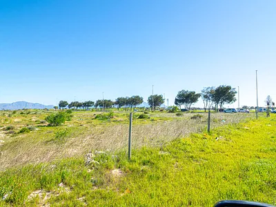 Vacant Land For Sale in Cape Town - UoMl.webp