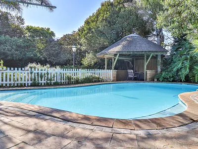 4 Bedroom House For Sale in Cape Town - img