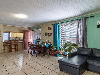 3 Bedroom House For Sale in Goodwood - 99zb.webp