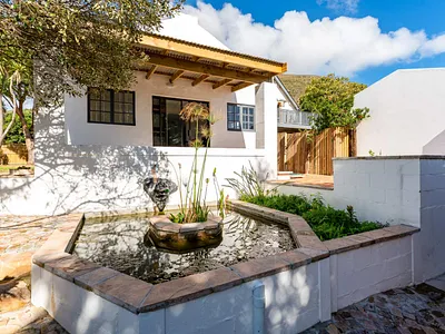 2 Bedroom House For Sale in Fish Hoek - 6eMC.webp