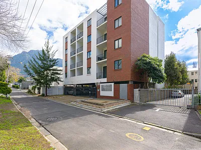 2 Bedroom Apartment For Sale in Cape Town - 1KJI.webp