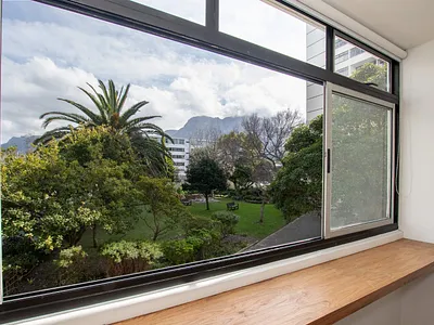2 Bedroom Apartment For Sale in Cape Town - HlkQ.webp