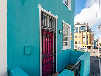 3 Bedroom House For Sale in Cape Town - wYzT.webp