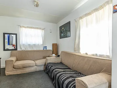 1 Bedroom Apartment For Sale in Cape Town - WqvA.webp