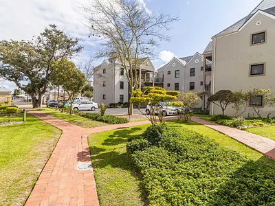 2 Bedroom Apartment For Sale in Kuils River - img