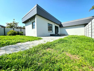 3 Bedroom House For Sale in Parow - mLsk.webp