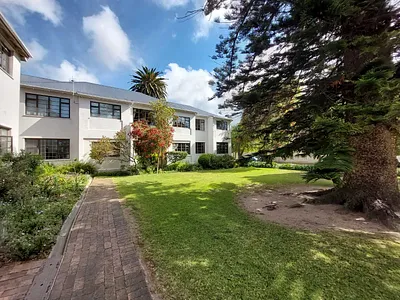 1 Bedroom Apartment To Rent in Cape Town - NX8e.webp