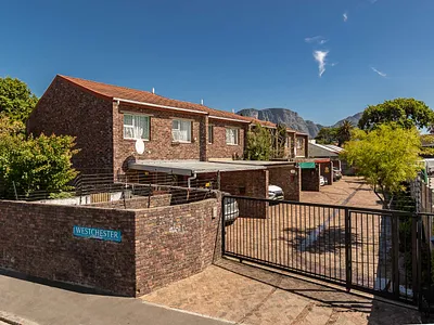 3 Bedroom Townhouse For Sale in Cape Town - img