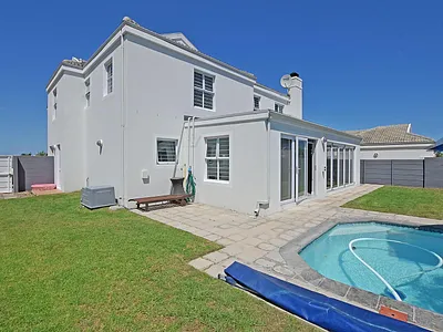 4 Bedroom House For Sale in Blouberg - img