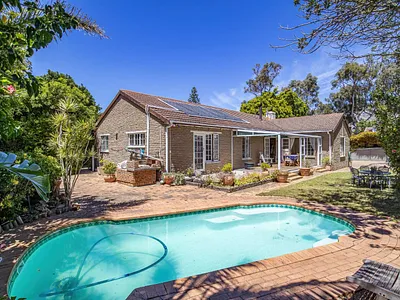 3 Bedroom House For Sale in Cape Town - Dlqp.webp