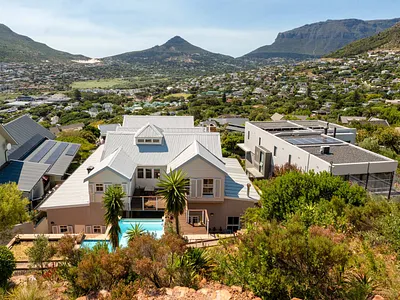 5 Bedroom House For Sale in Hout Bay - jqDO.webp