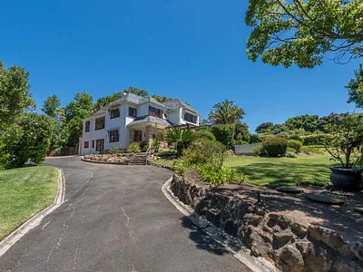 5 Bedroom House For Sale in Cape Town - hM3E.webp