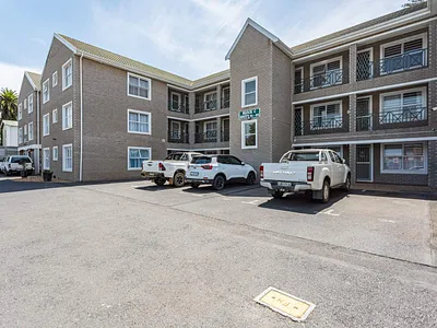 2 Bedroom Apartment For Sale in Durbanville - en59.webp