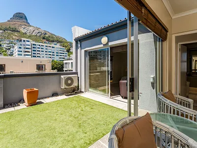 4 Bedroom House For Sale in Cape Town - LZ87.webp