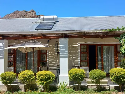 2 Bedroom House For Sale in Montagu - sQOU.webp