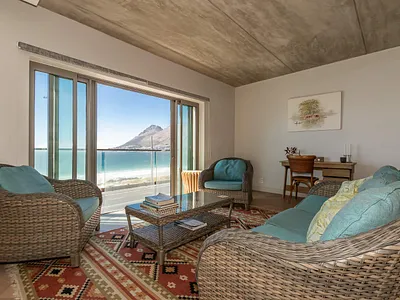 2 Bedroom Apartment For Sale in Simons Town - Kq30.webp
