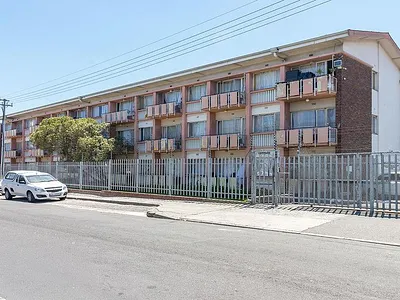 1 Bedroom Apartment For Sale in Parow - Dh1l.webp