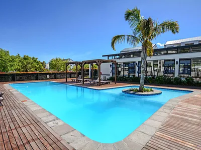 3 Bedroom Apartment To Rent in Blouberg - njmO.webp