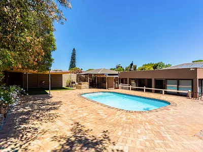 4 Bedroom House For Sale in Blouberg - SxgE.webp