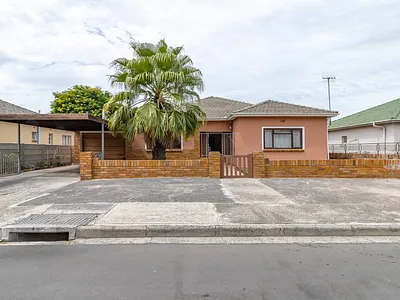 3 Bedroom House For Sale in Parow - JCY1.webp