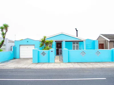 3 Bedroom House For Sale in Mitchells Plain - Zogl.webp