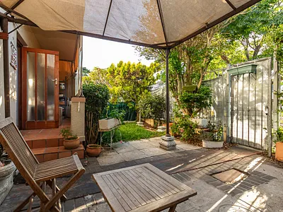 2 Bedroom Apartment For Sale in Cape Town - wn8c.webp