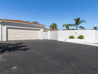 3 Bedroom House For Sale in Blouberg - P0ar.webp