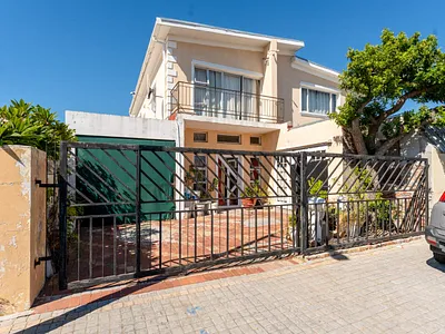 10 Bedroom House For Sale in Grassy Park, Cape Town - 1990.webp
