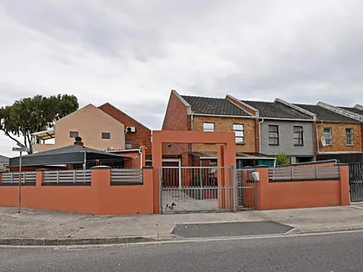 3 Bedroom Townhouse For Sale in Mitchells Plain - cv3w.webp