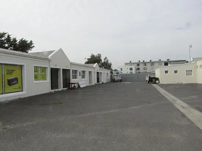 Apartment To Rent in Cape Town - img