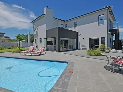 4 Bedroom House For Sale in Blouberg - img