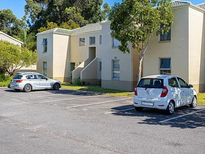 2 Bedroom Apartment For Sale in Cape Town - img