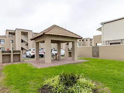 2 Bedroom Townhouse For Sale in Blouberg - iRzi.webp