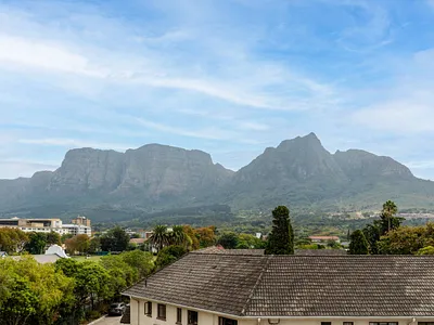 2 Bedroom Apartment For Sale in Cape Town - qZD1.webp