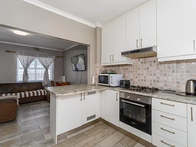 2 Bedroom House For Sale in Cape Town - wnKI.webp