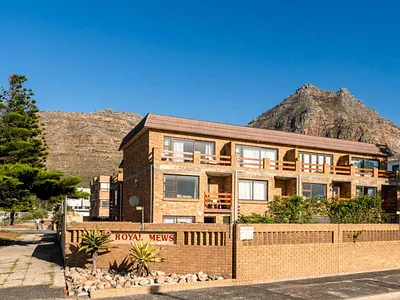 3 Bedroom Apartment For Sale in Muizenberg, Cape Town - Ybm4.webp