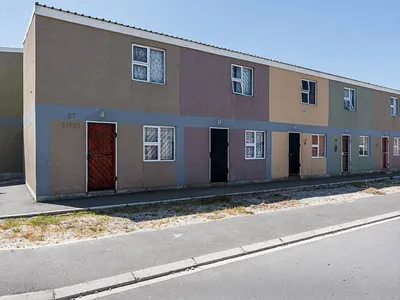 2 Bedroom Townhouse For Sale in Delft - kK51.webp