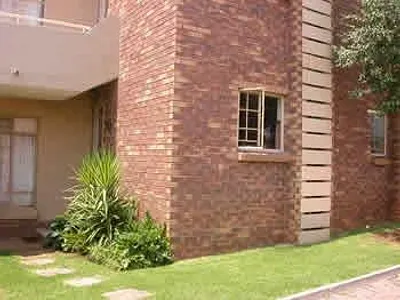2 Bedroom Townhouse For Sale in Pretoria - img