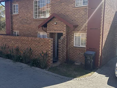 2 Bedroom Townhouse For Sale in Centurion - img