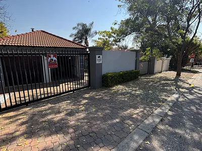 3 Bedroom Townhouse To Rent in Pretoria - img