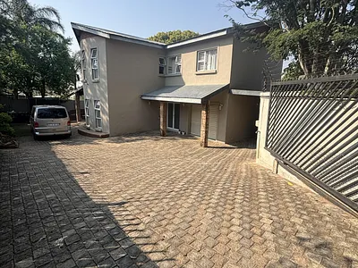 4 Bedroom House For Sale in Pretoria - 8Uae.webp