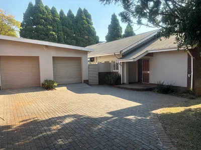 4 Bedroom House To Rent in Pretoria - D63a.webp