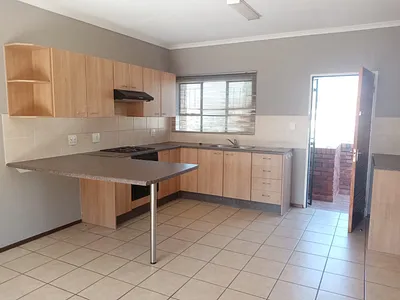 2 Bedroom Apartment To Rent in Krugersdorp - QS7F.webp