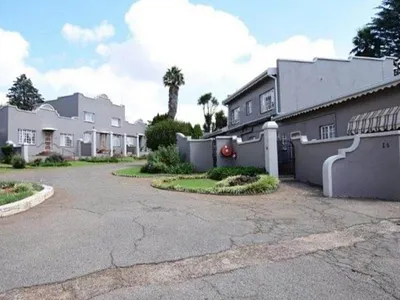 2 Bedroom Apartment To Rent in Roodepoort - img