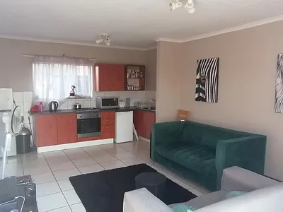 1 Bedroom Apartment To Rent in Roodepoort - img