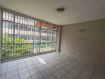 2 Bedroom Apartment To Rent in Roodepoort - img