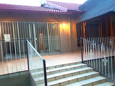 2 Bedroom Apartment To Rent in Roodepoort - nfo6.webp