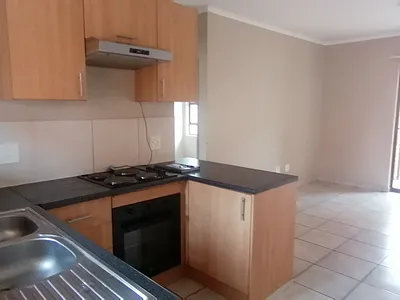2 Bedroom Apartment To Rent in Roodepoort - gR90.webp