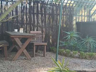 1 Bedroom Apartment To Rent in Roodepoort - 5LHf.webp