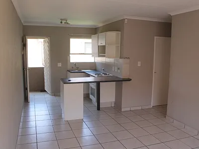 2 Bedroom Apartment For Sale in Allen's Nek, Roodepoort - img